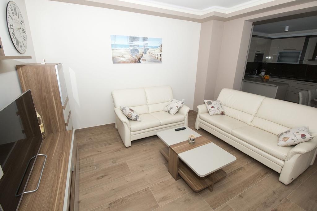 Lct Apartment Laura 奥米什 外观 照片