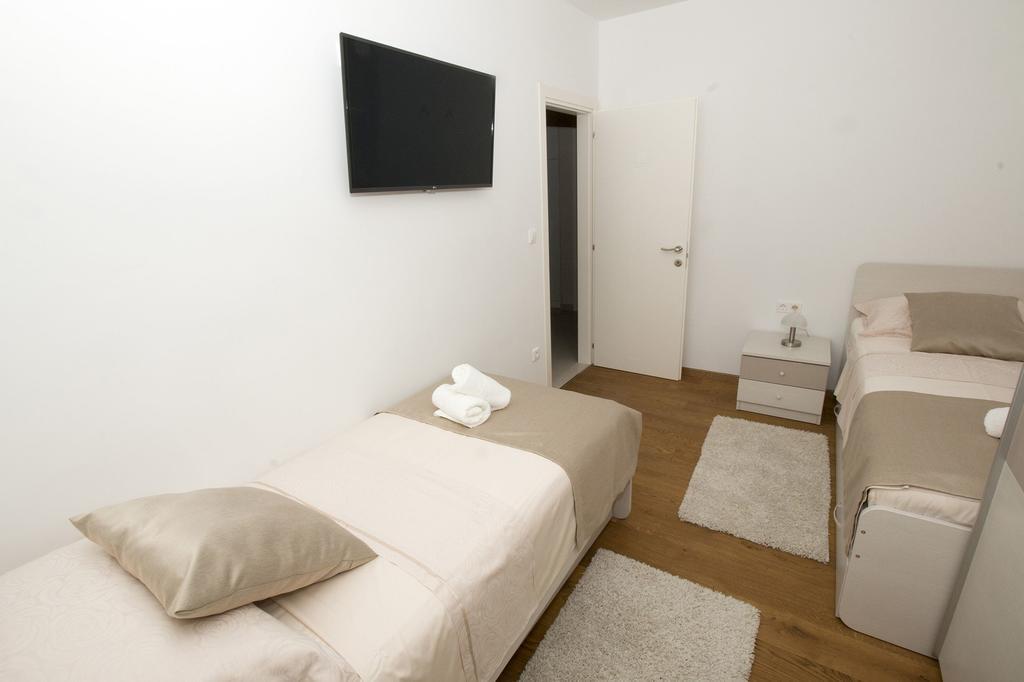 Lct Apartment Laura 奥米什 外观 照片
